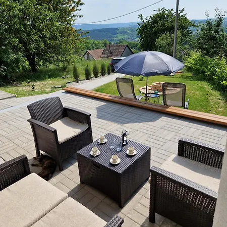 Varta-lak Panorama Preshaz Vendeghaz Bakonycsernye