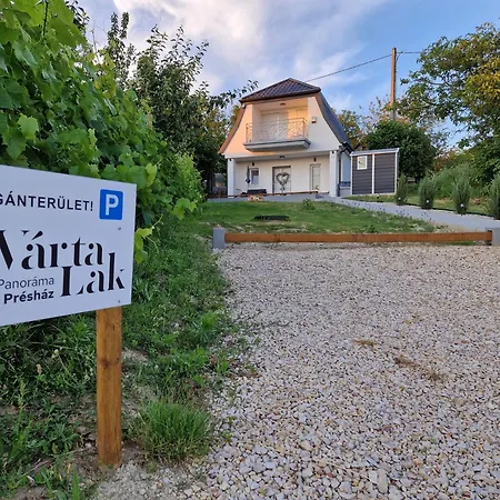 Varta-lak Panorama Preshaz Vendeghaz Holiday home *